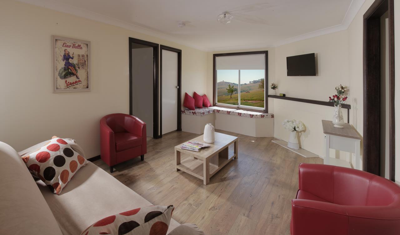 Wantana Cottage Farmstay Boorowa Bagian luar foto