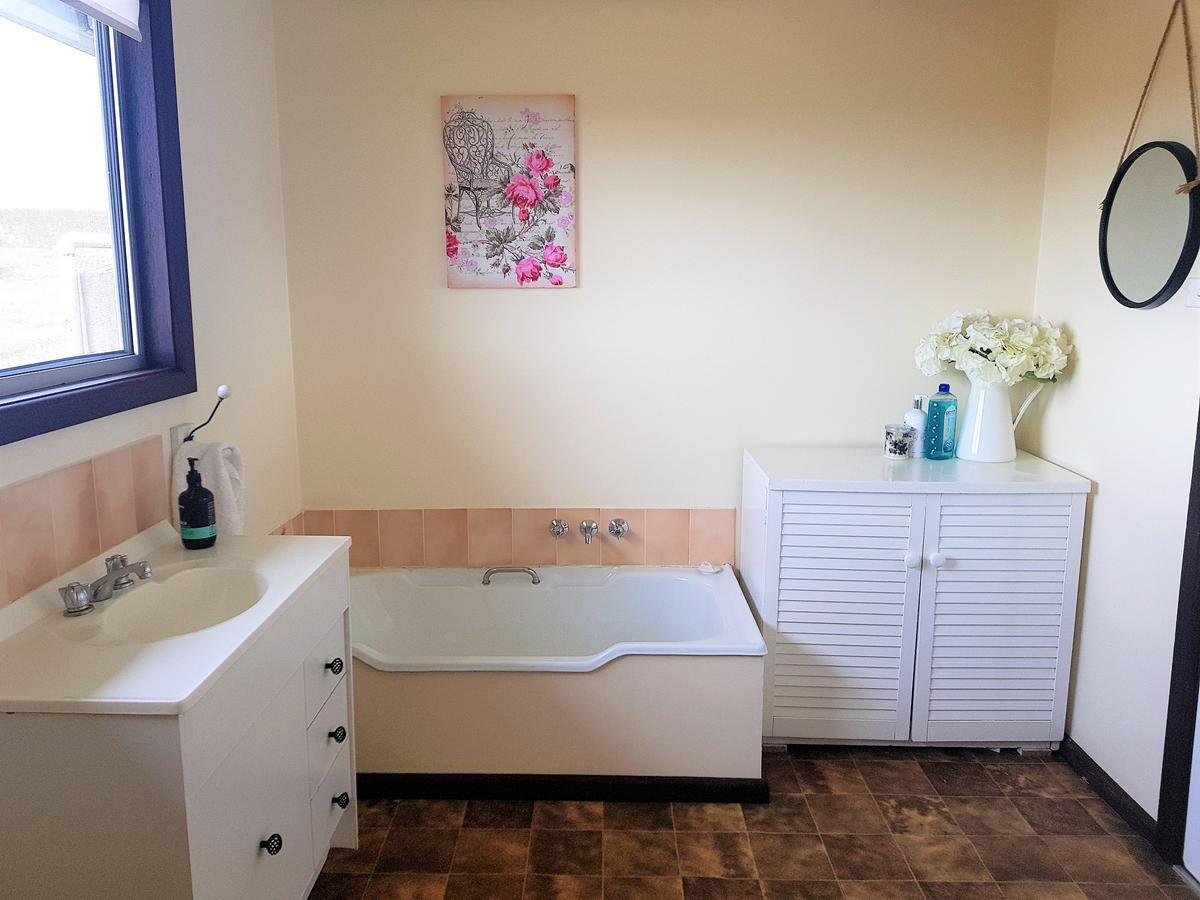 Wantana Cottage Farmstay Boorowa Bagian luar foto